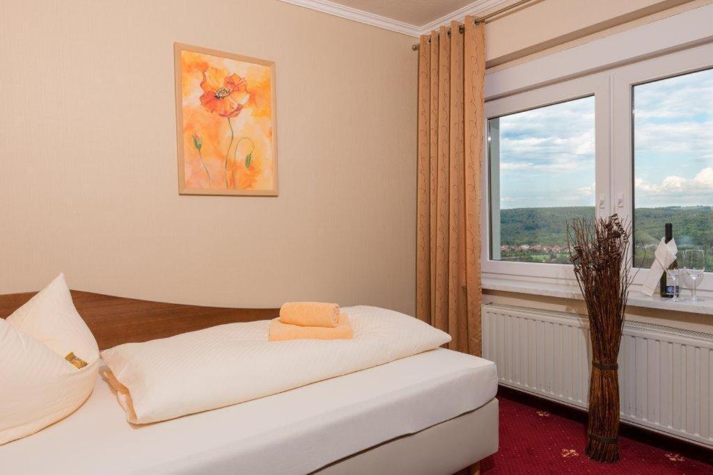Berghotel Wilhelmsburg Bad Kosen Phòng bức ảnh