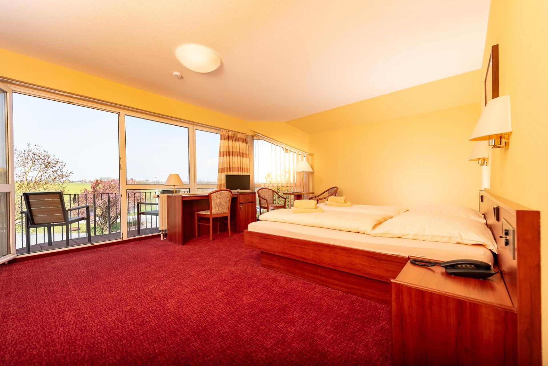 Berghotel Wilhelmsburg Bad Kosen Ngoại thất bức ảnh