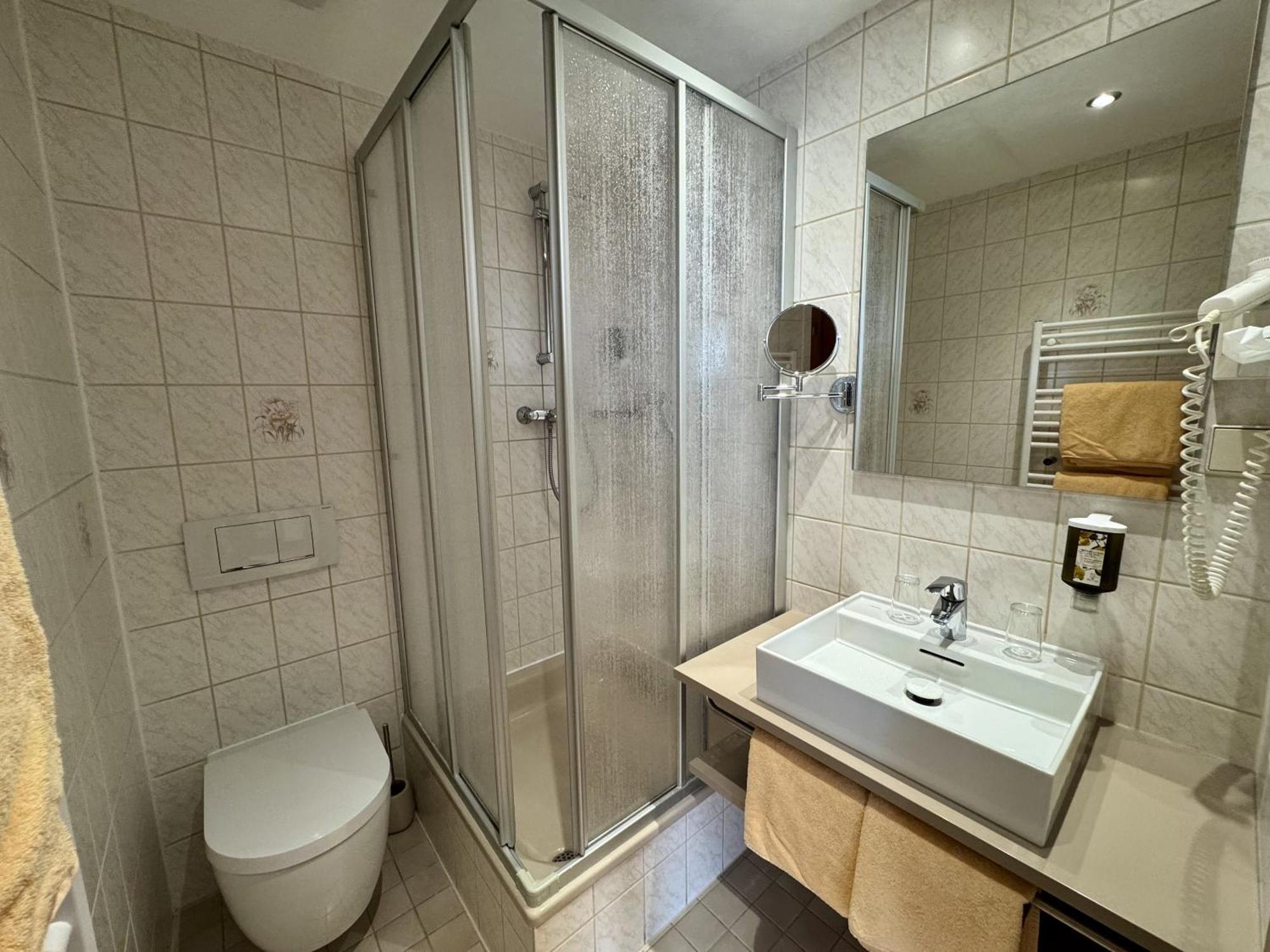 Berghotel Wilhelmsburg Bad Kosen Phòng bức ảnh
