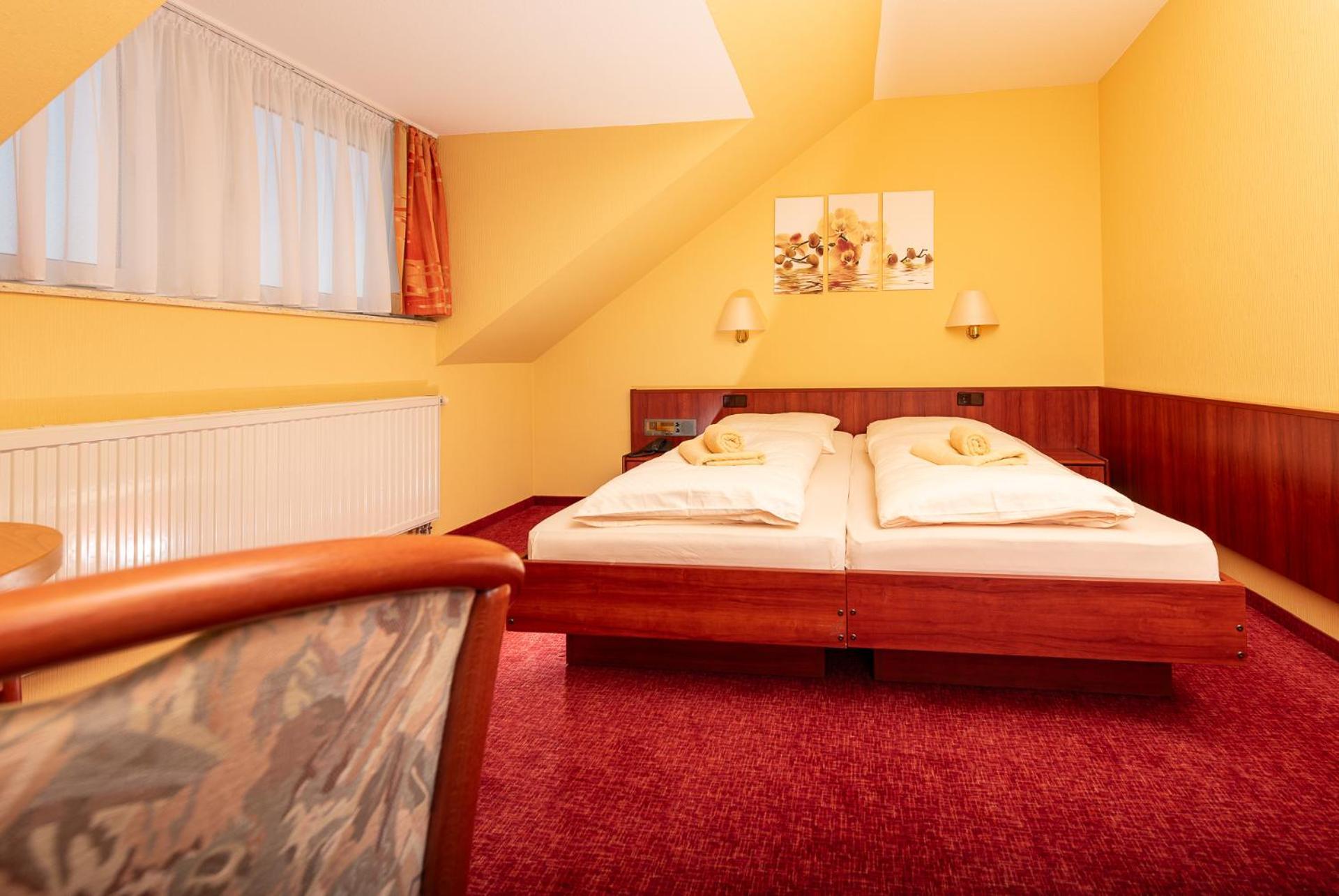 Berghotel Wilhelmsburg Bad Kosen Phòng bức ảnh