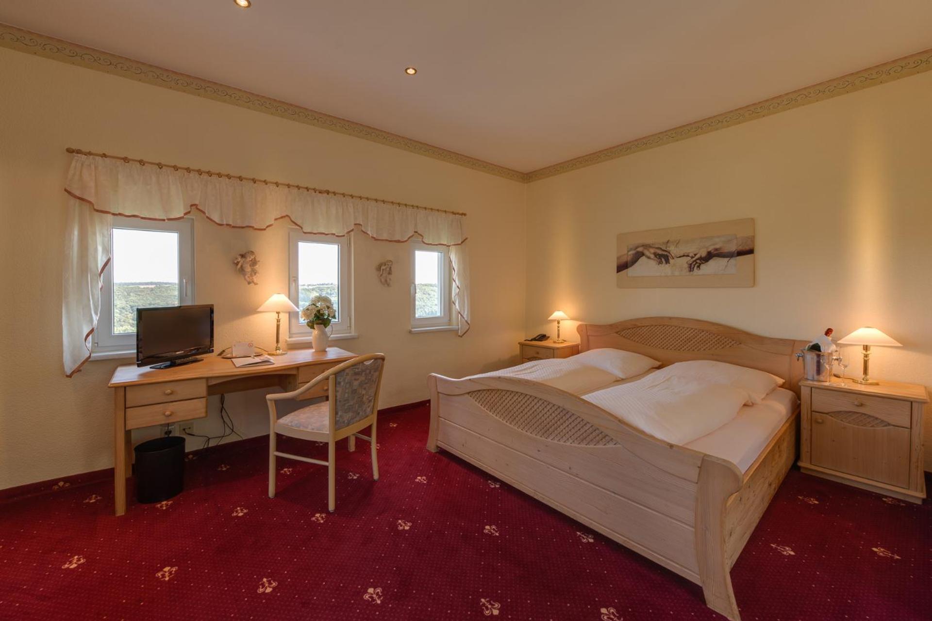 Berghotel Wilhelmsburg Bad Kosen Phòng bức ảnh