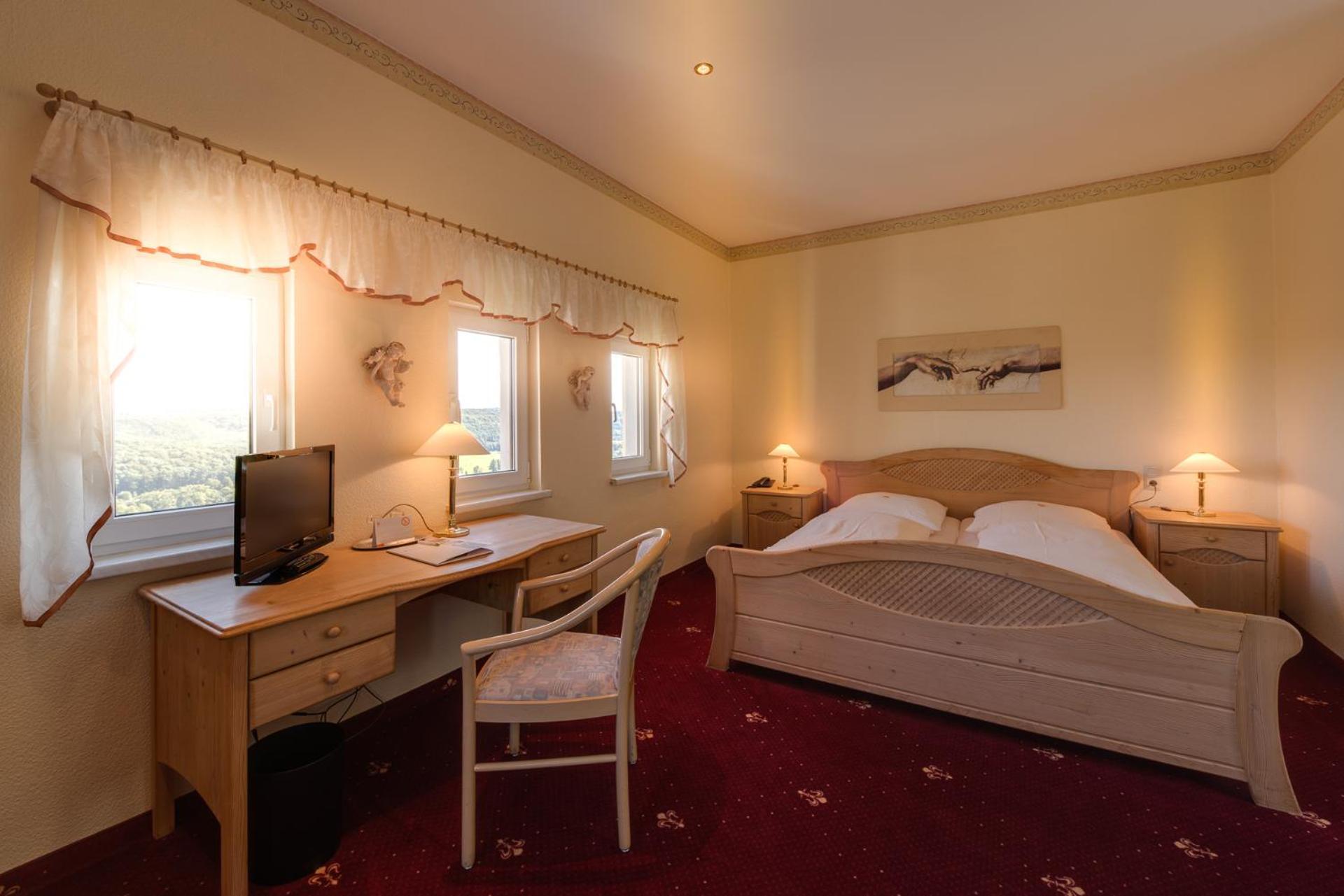 Berghotel Wilhelmsburg Bad Kosen Phòng bức ảnh
